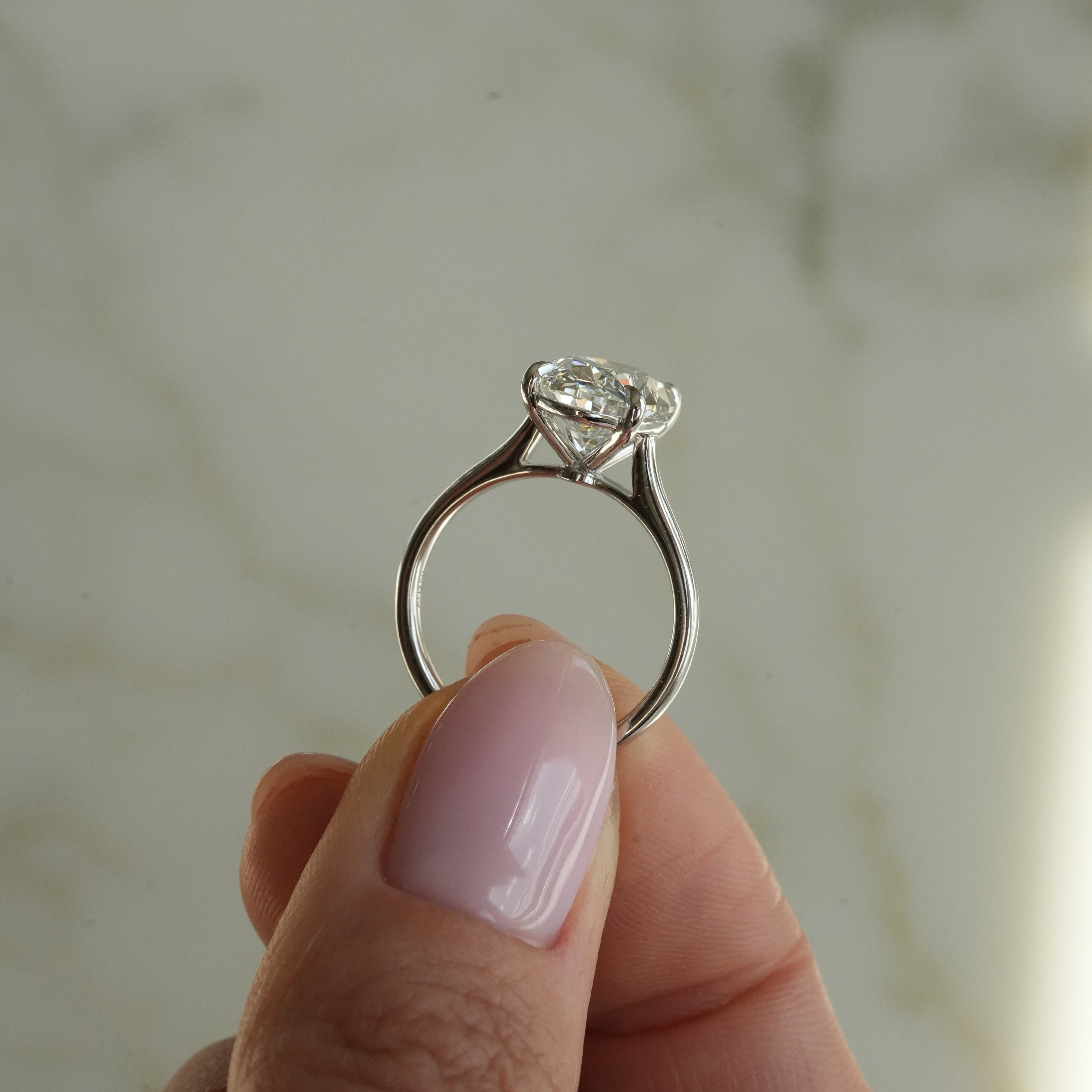ALARA 5.04 ct, size 54, white gold