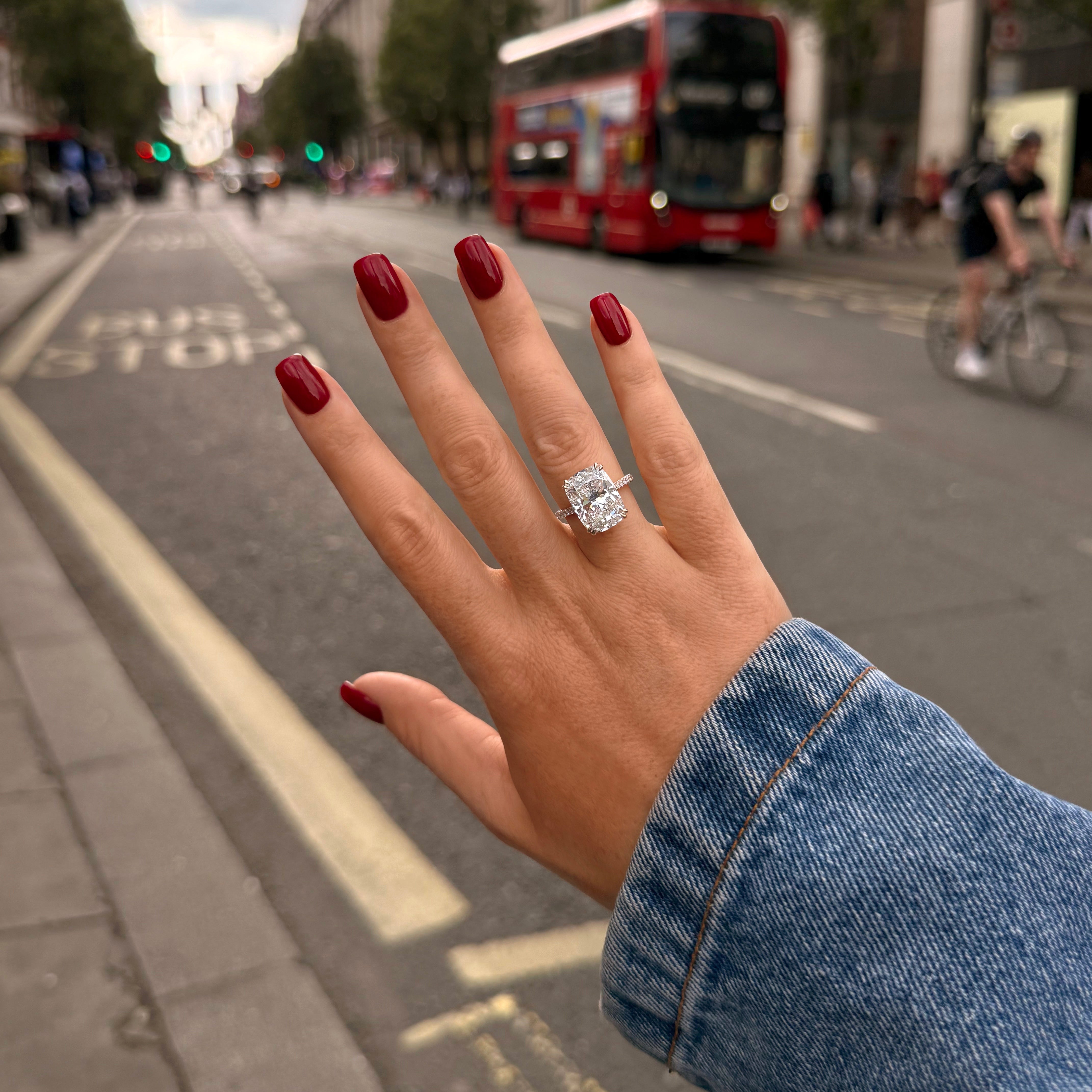 ADELE 8.01 ct, size 52, white gold