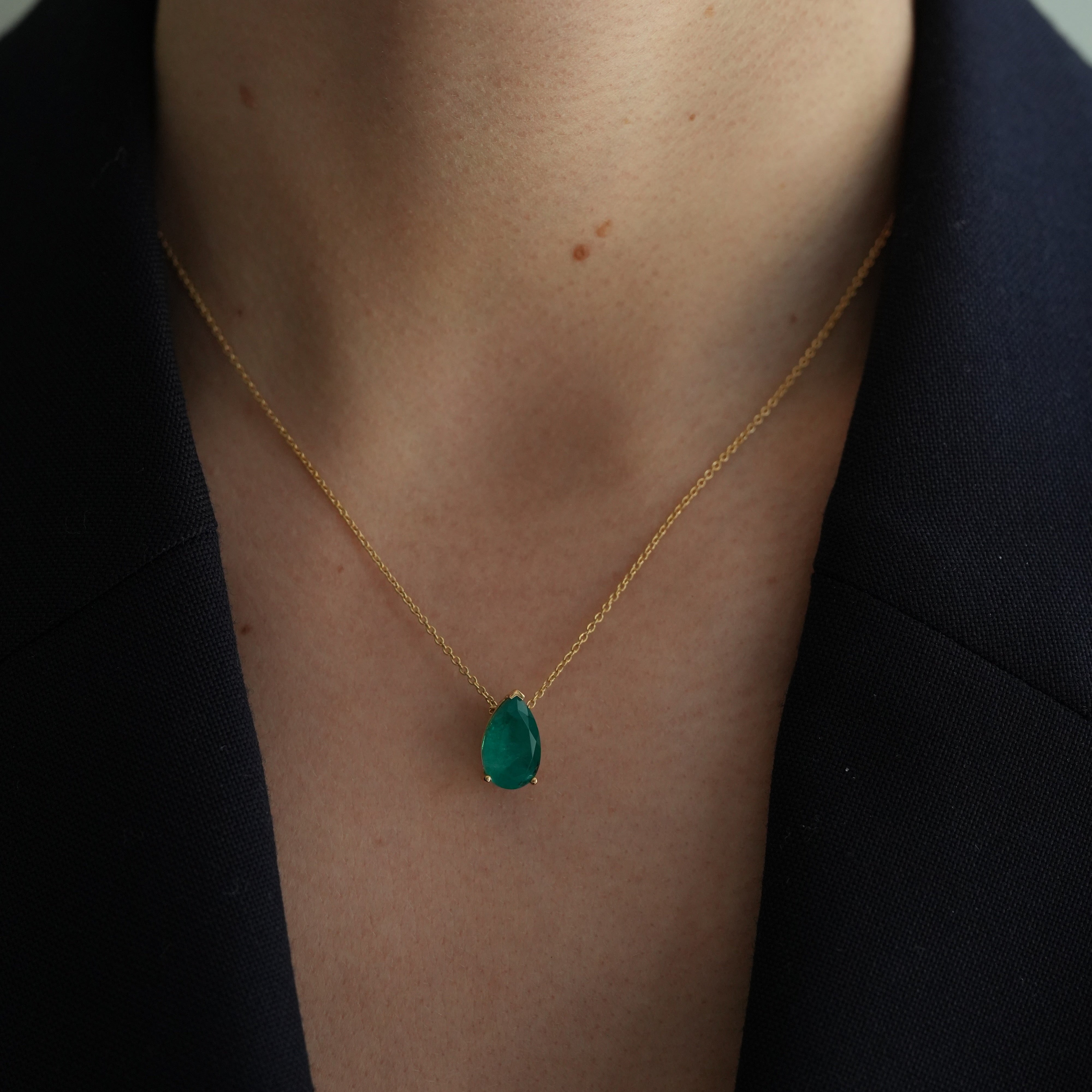 BIG AVERY GREEN NECKLACE 3.48 ct