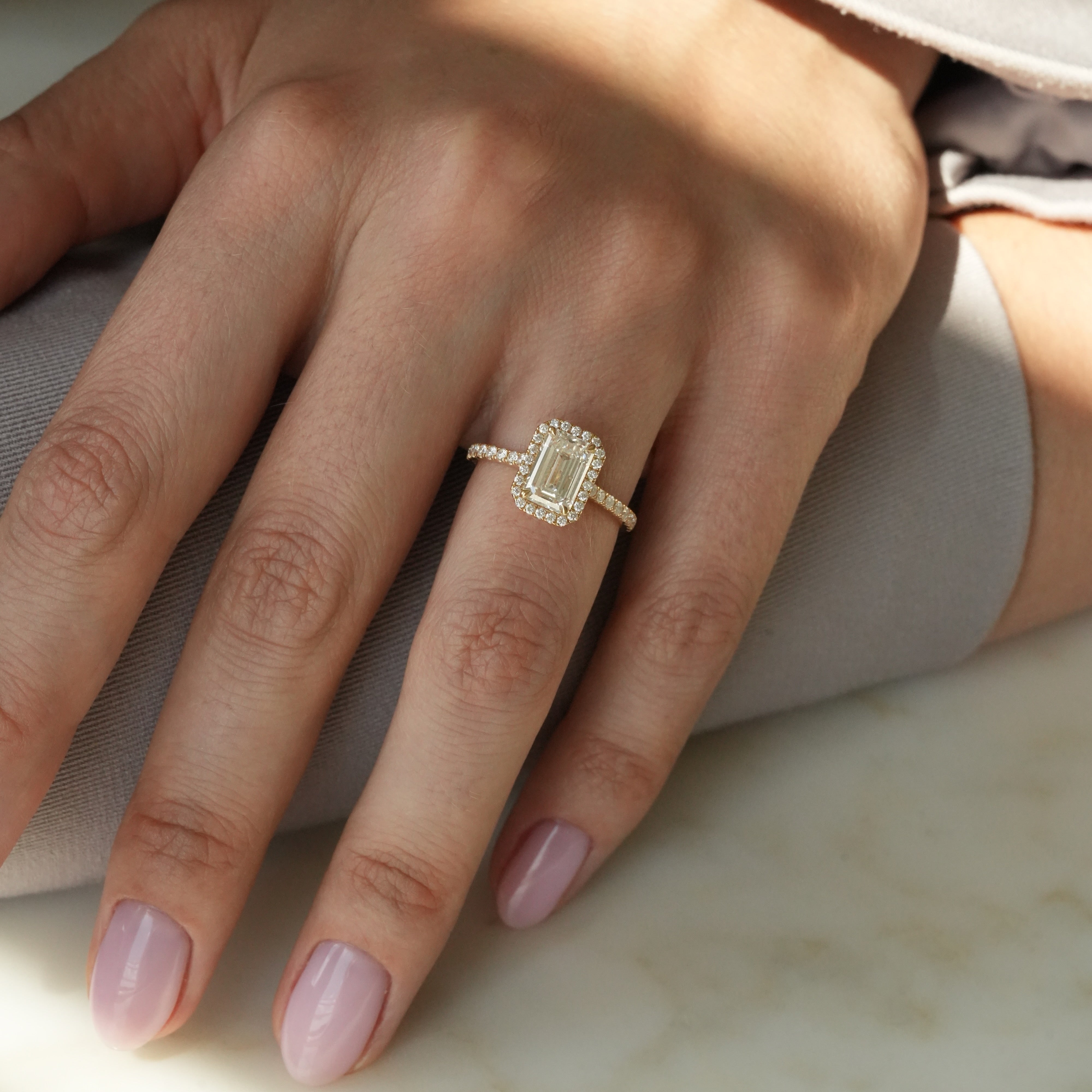 BEAU 2.00 ct, size 55, yellow gold