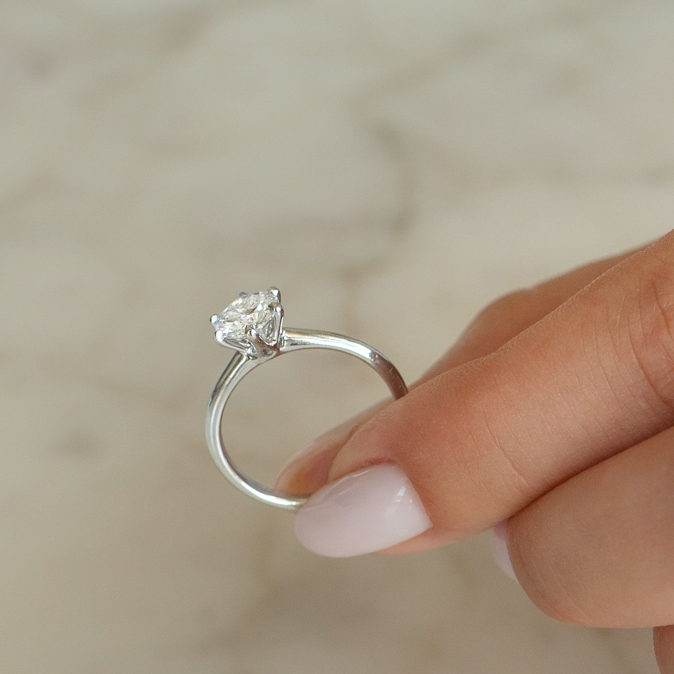 CHLOE Ring, old model, 18 K white gold, 1.05 ct, size 53 - LM STUDIO GmbH
