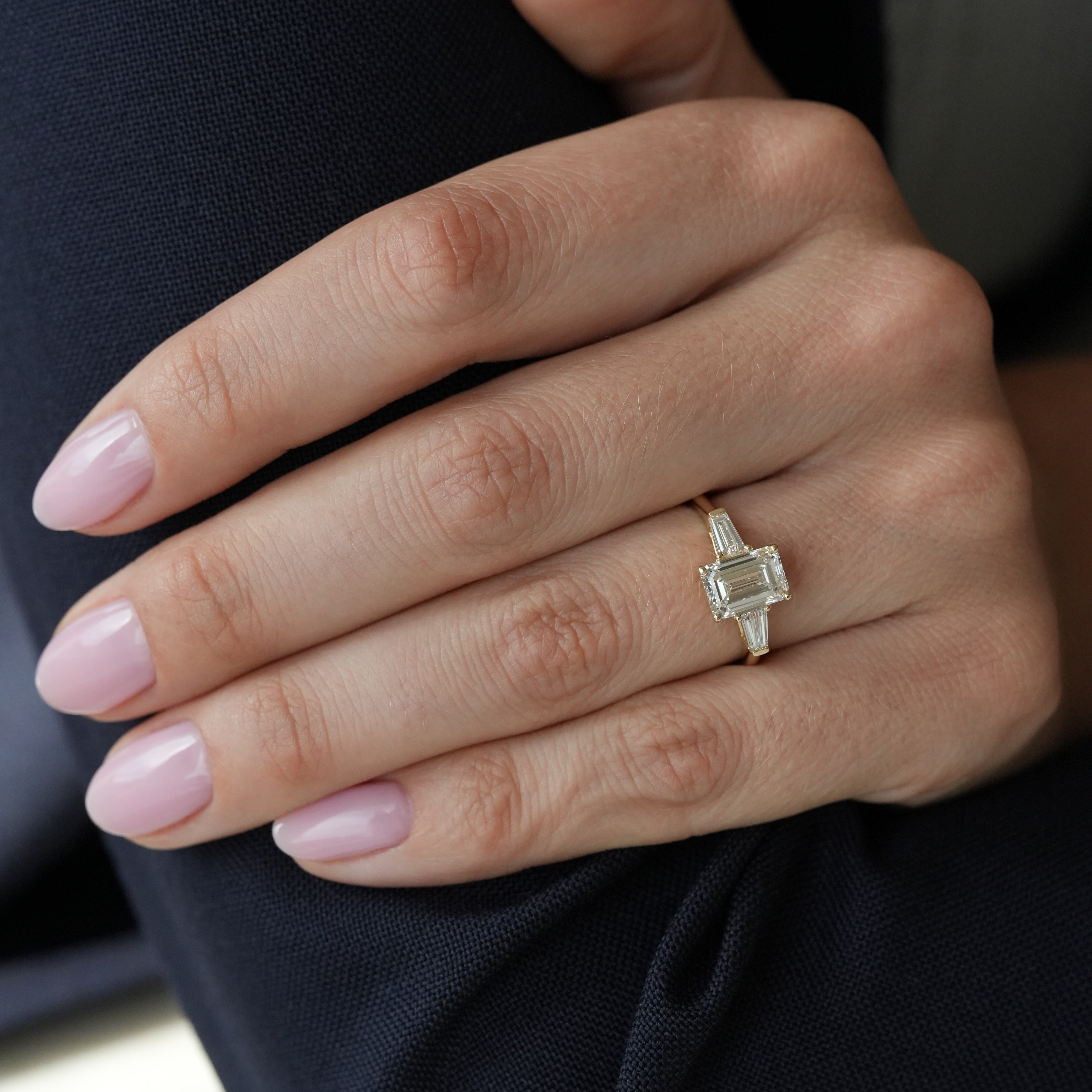 Sample Sale Elizabeth Ring, 2.04 ct, Size 54