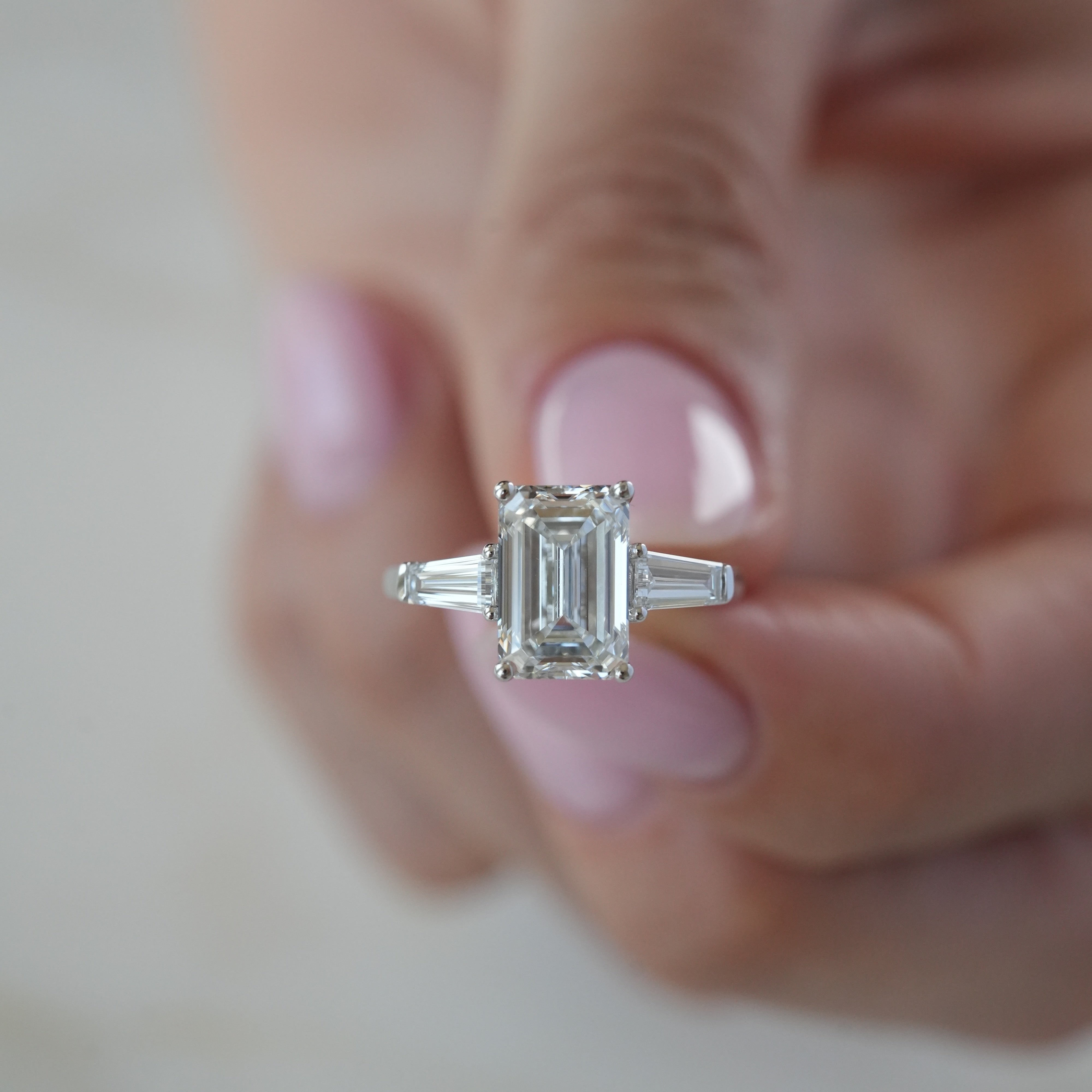 Sample Sale Elizabeth Ring, 3.03 ct, Size 51