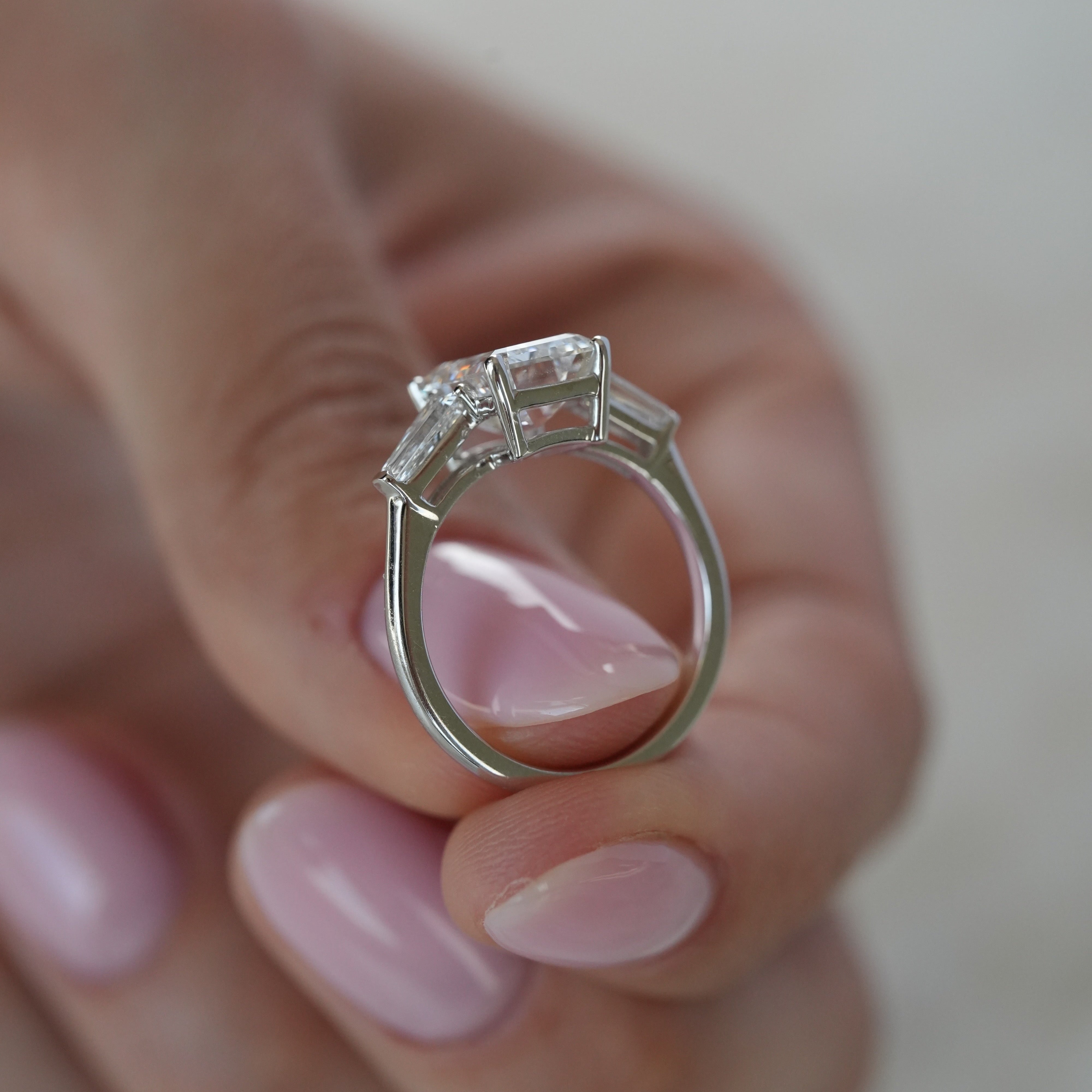 Sample Sale Elizabeth Ring, 3.03 ct, Size 51