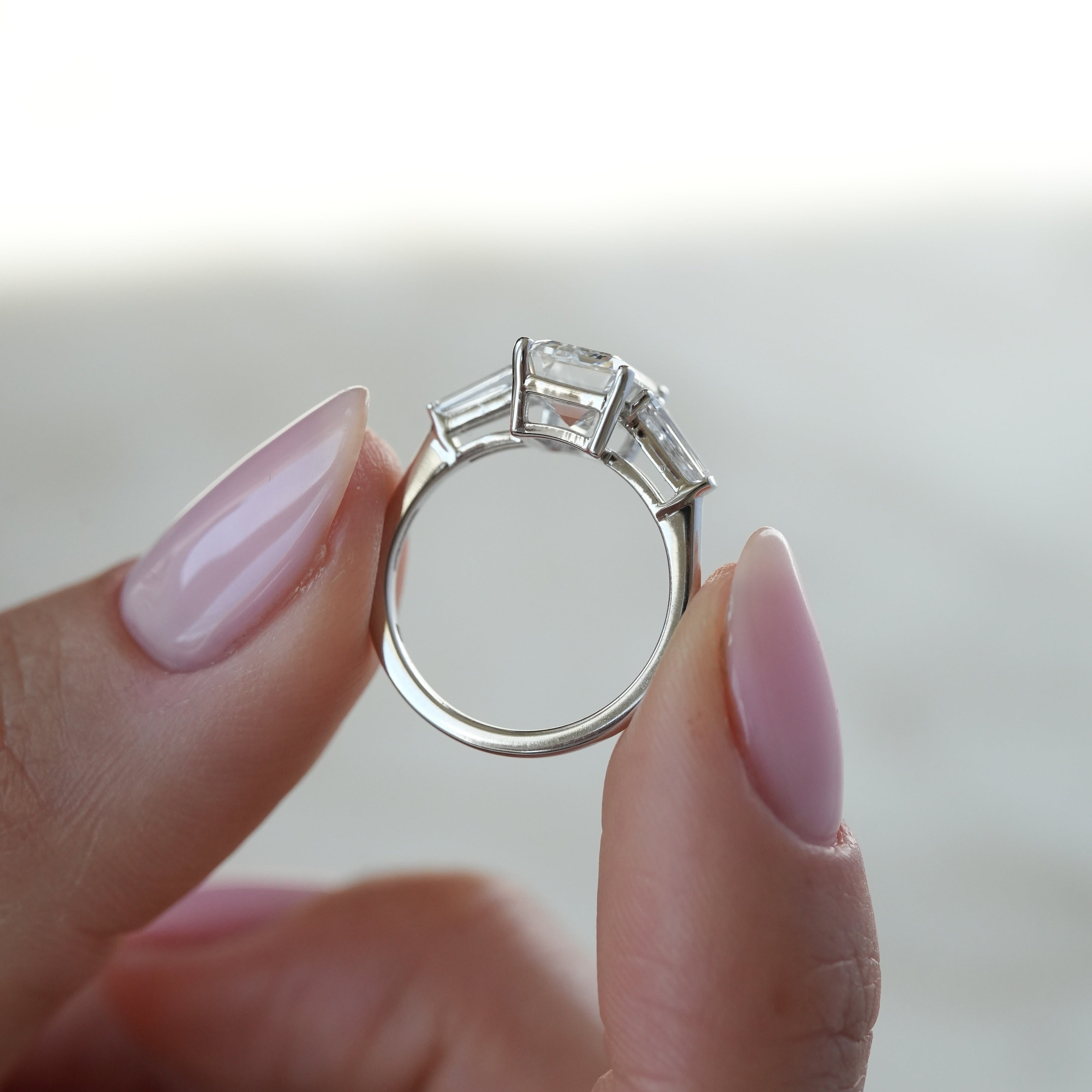 Sample Sale Elizabeth Ring, 3.03 ct, Size 51