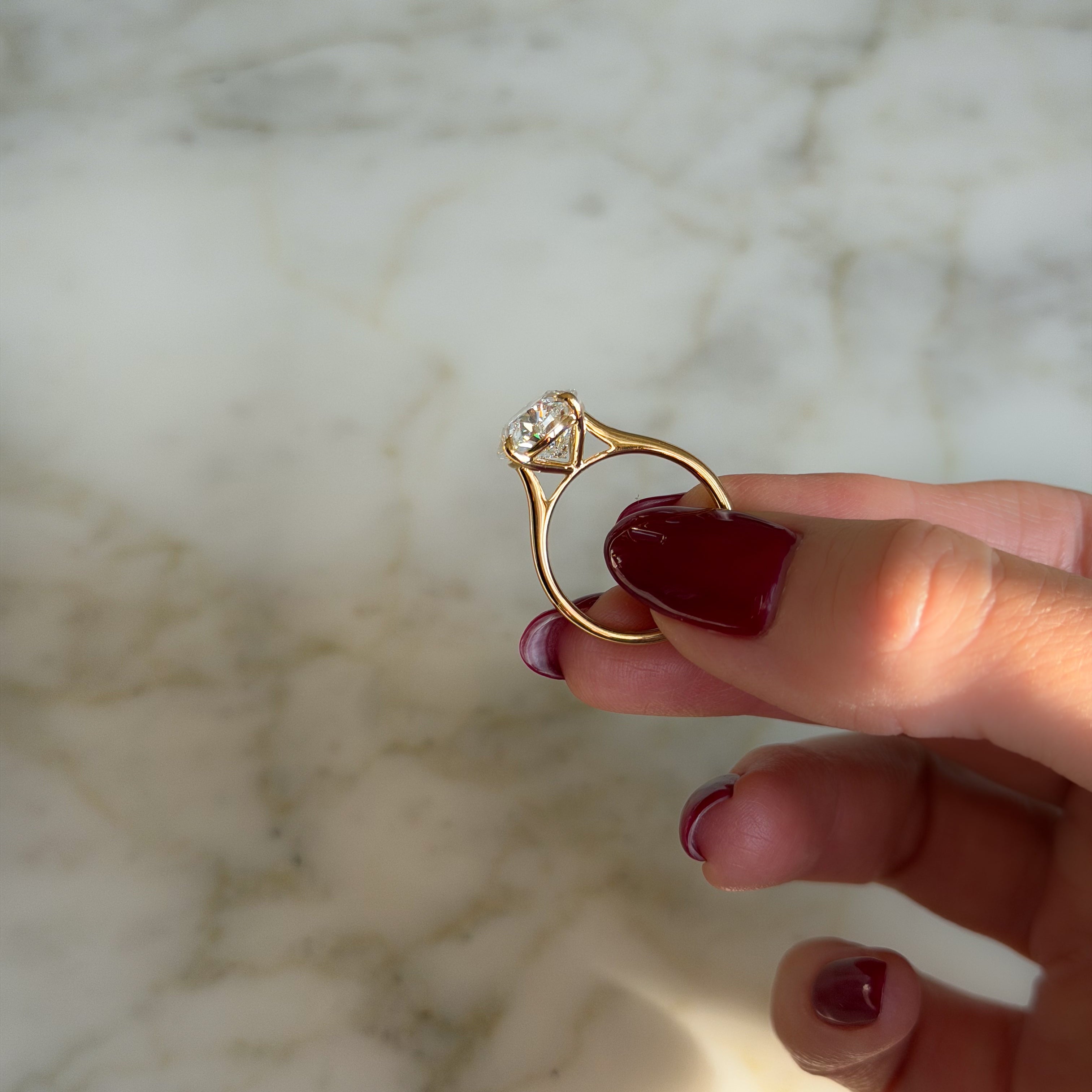 ALARA 6.08 ct, size 53, yellow gold