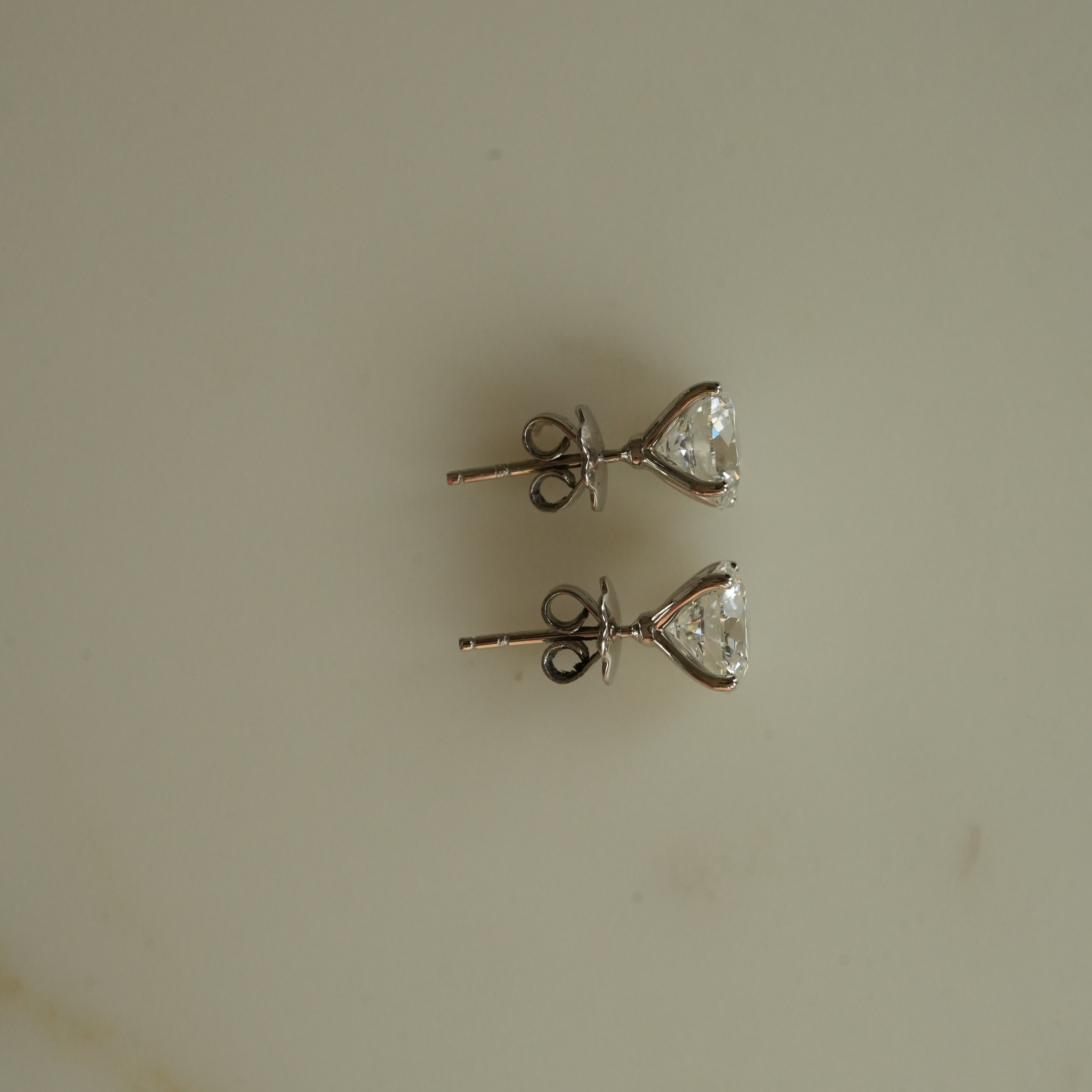 Sample Sale Rounds Studs 2.00 ct
