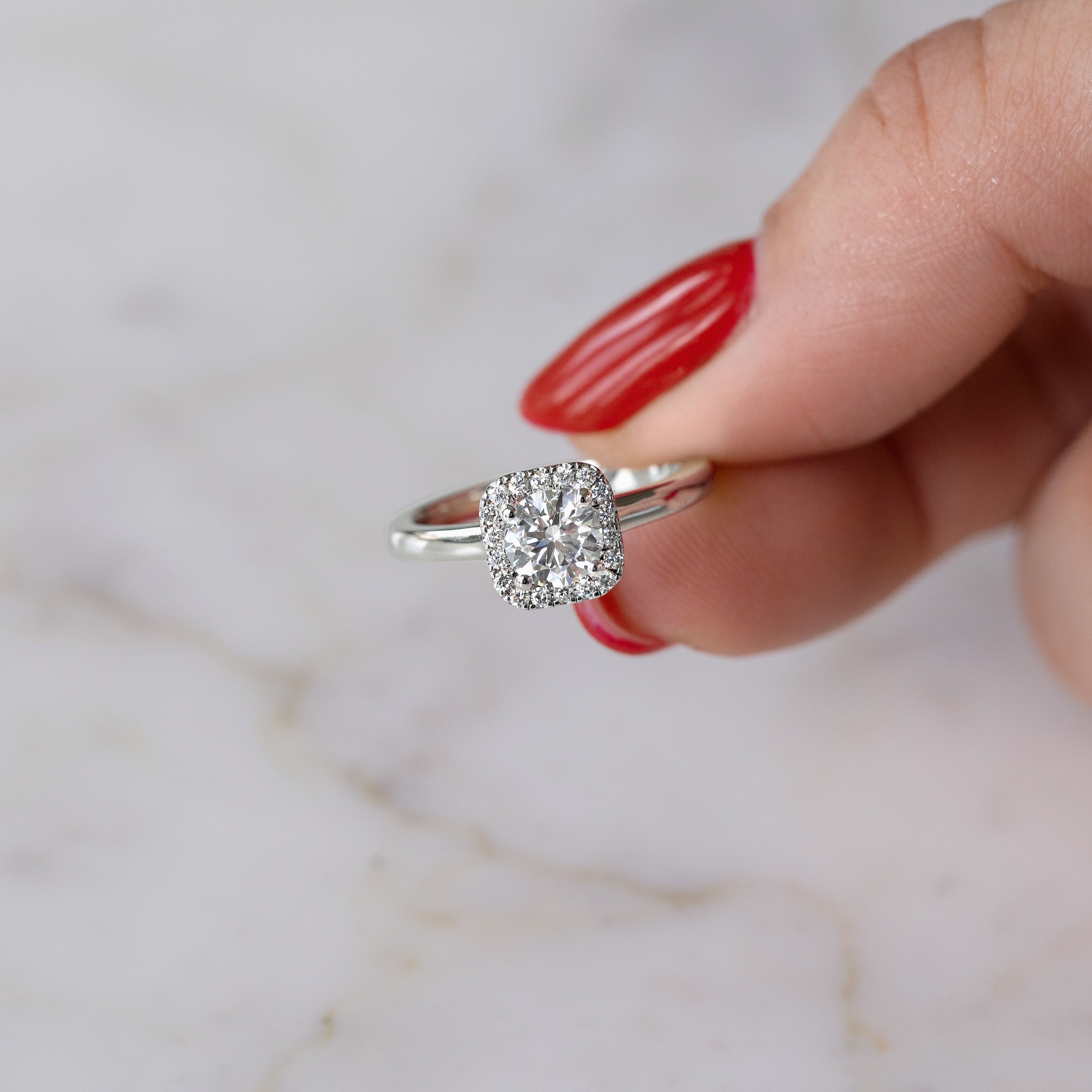 Lola Ring, 18 K white gold, 0.71 ct, size 52 - LM STUDIO GmbH