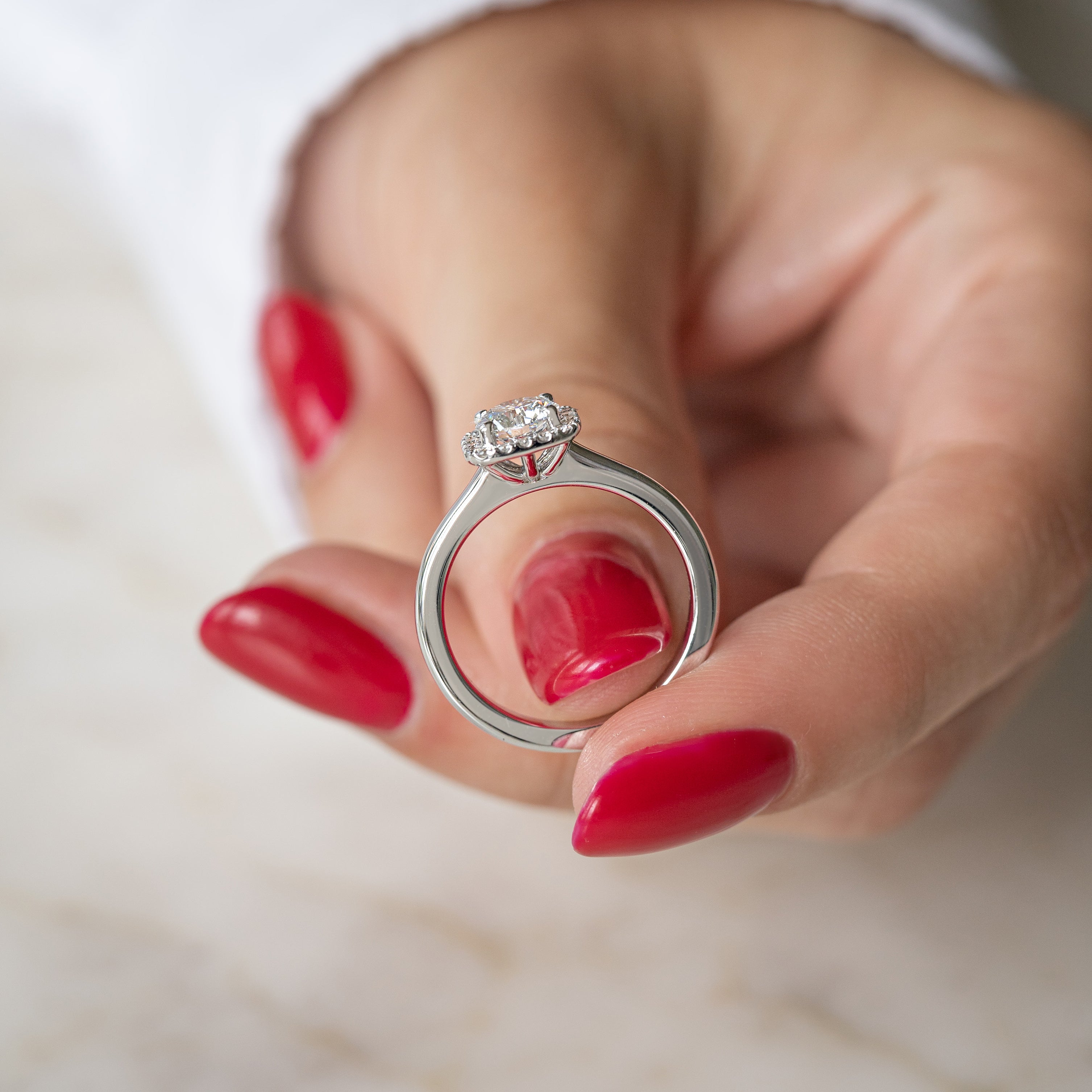 Lola Ring, 18 K white gold, 0.71 ct, size 52 - LM STUDIO GmbH