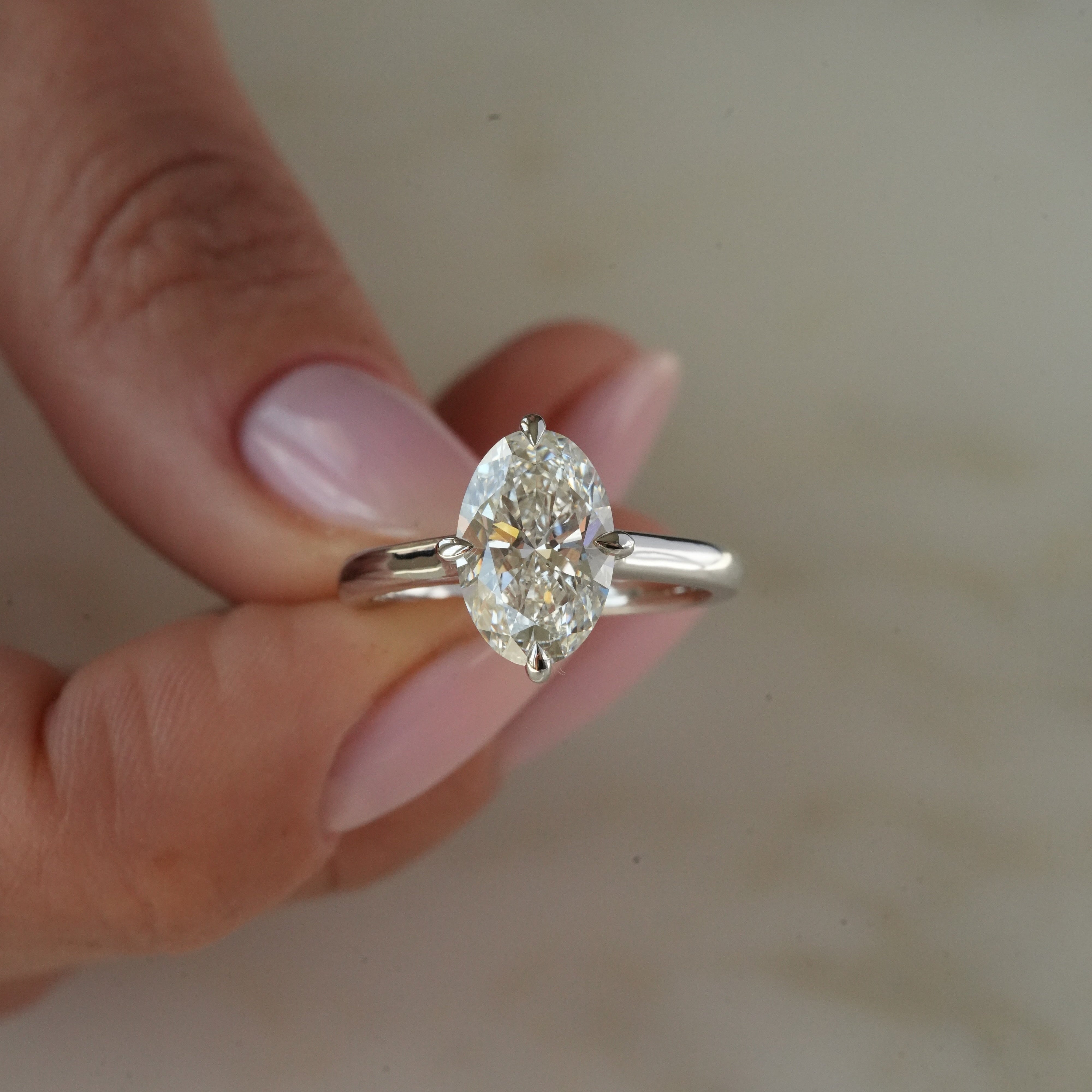 SIENNA 3.02 ct, size 57, white gold
