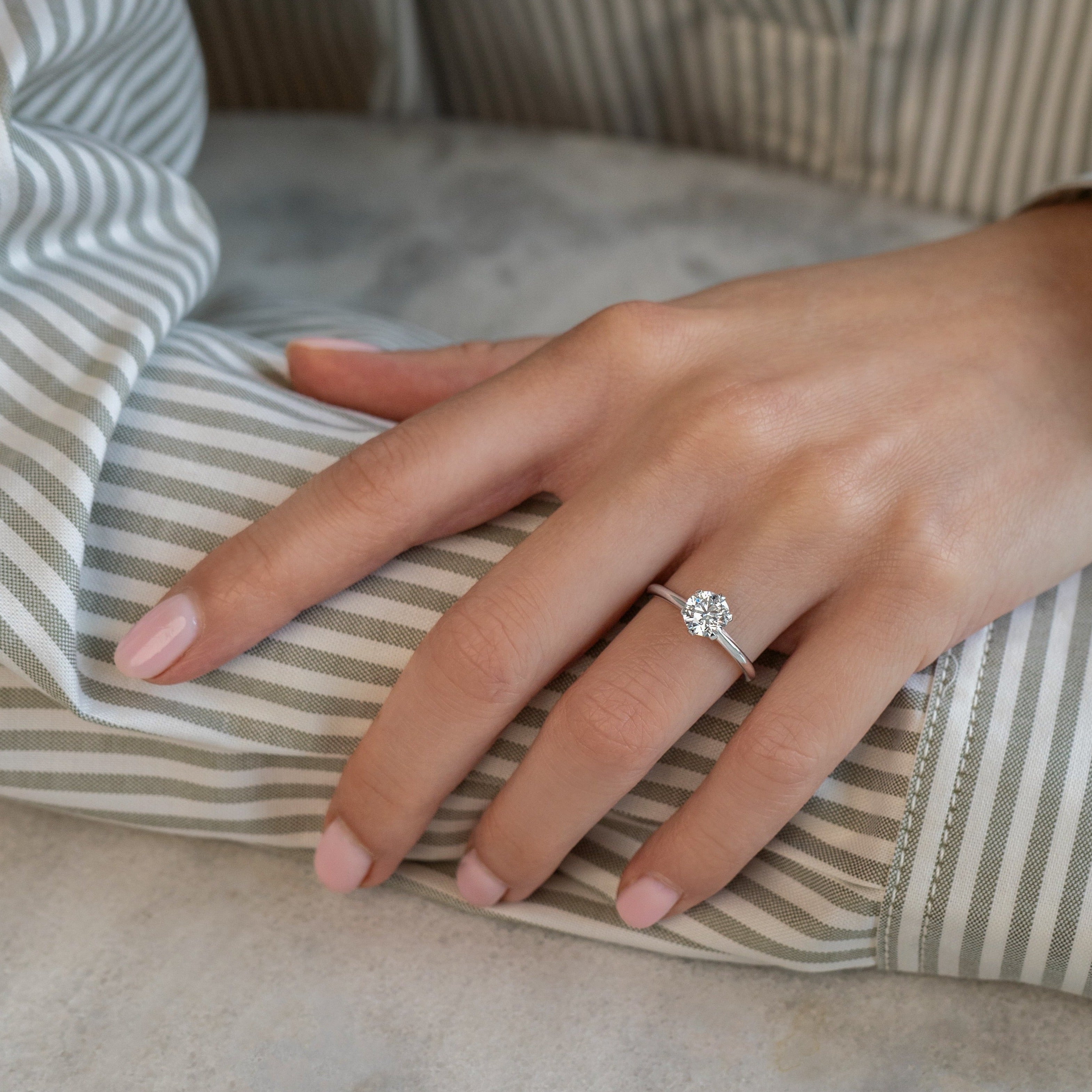 CHLOE Ring, old model, 18 K white gold, 1.00 ct, size 53 - LM STUDIO GmbH