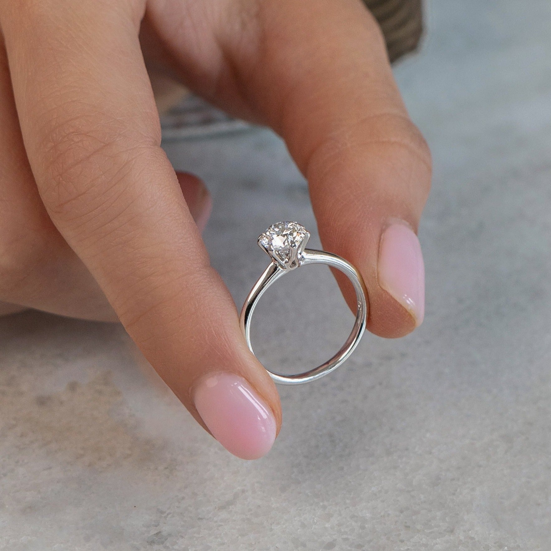 CHLOE Ring, old model, 18 K white gold, 1.00 ct, size 53 - LM STUDIO GmbH