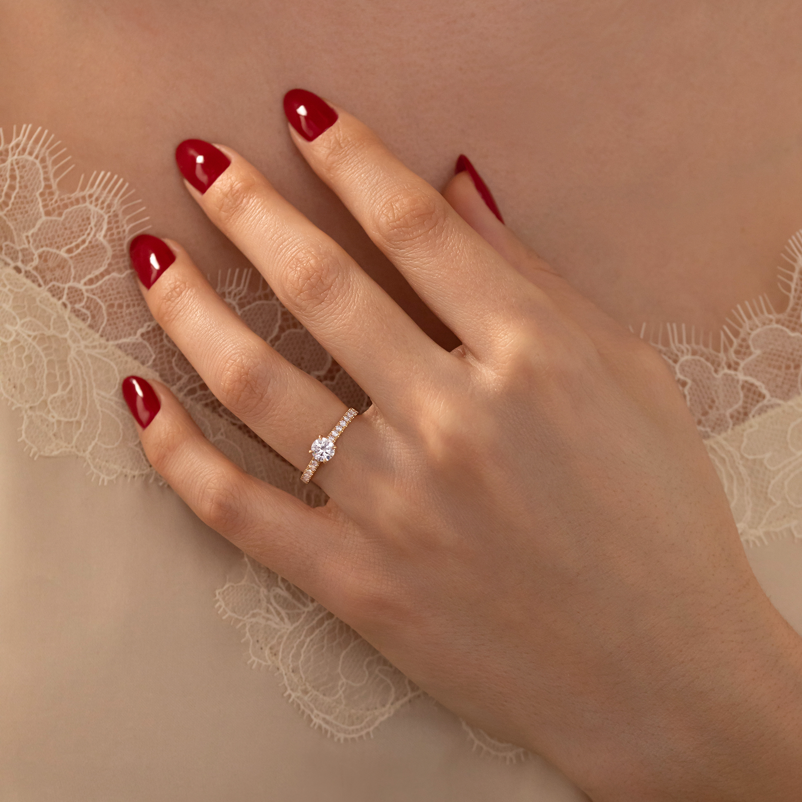 LILIAN 0.54 ct, size 54, yellow gold - LM STUDIO GmbH