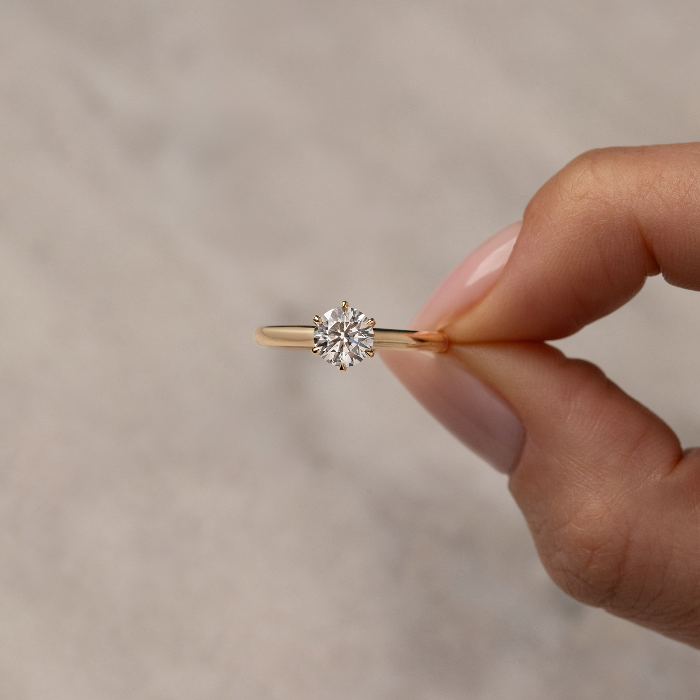 CHLOE 1.00 ct, size 57, yellow gold