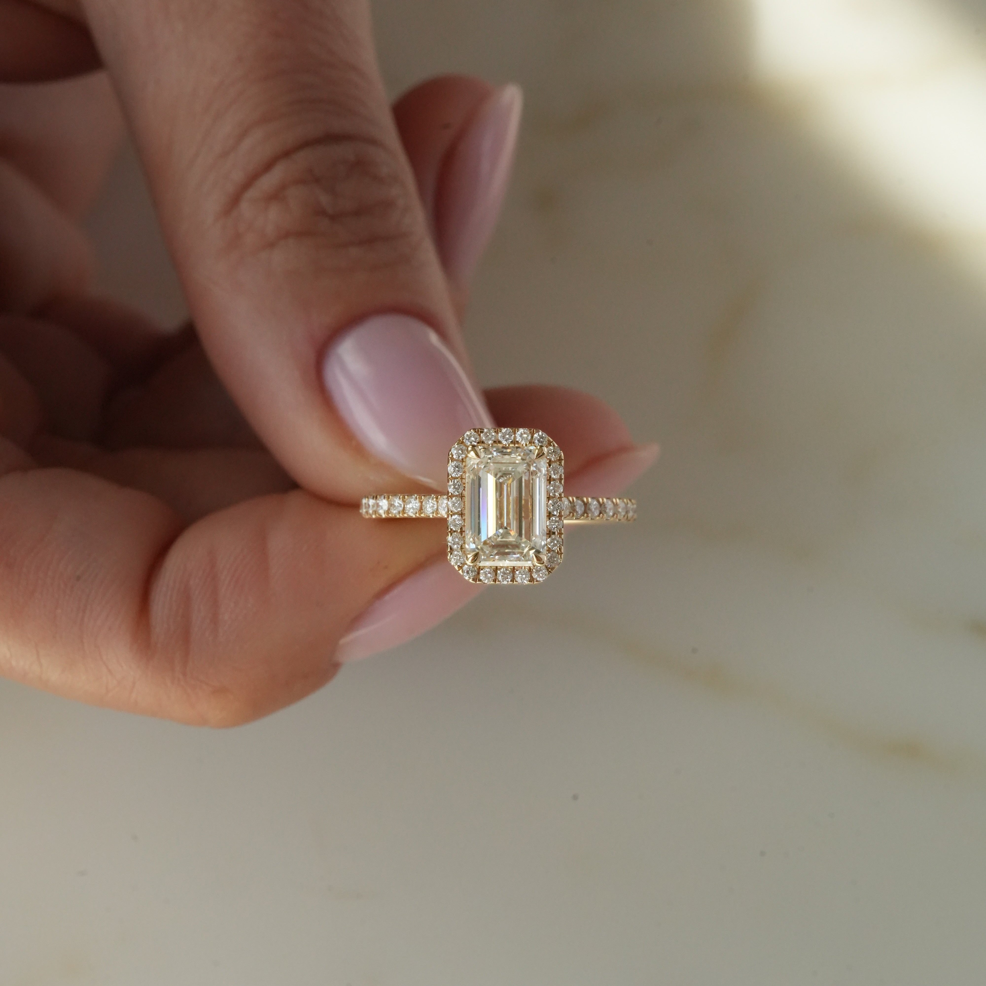 BEAU 2.03 ct, size 54, yellow gold