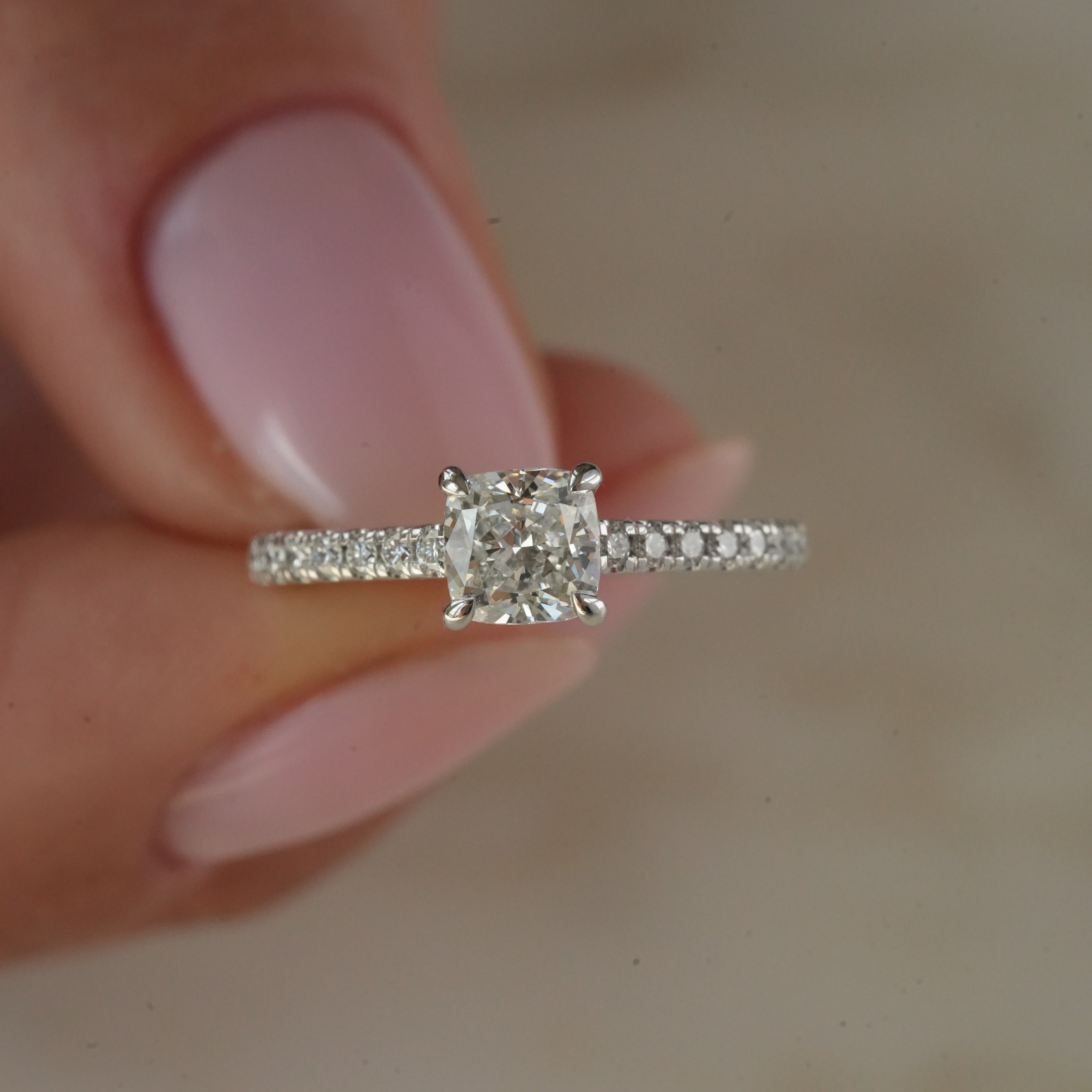 CASSIA 0.70 ct, size 52, white gold