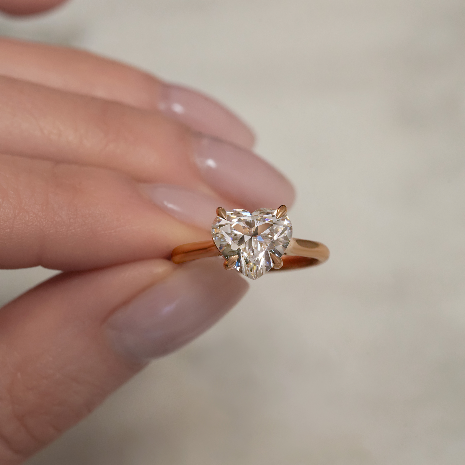 MIYUKI 2.50 ct, size 51, rose gold - LM STUDIO GmbH
