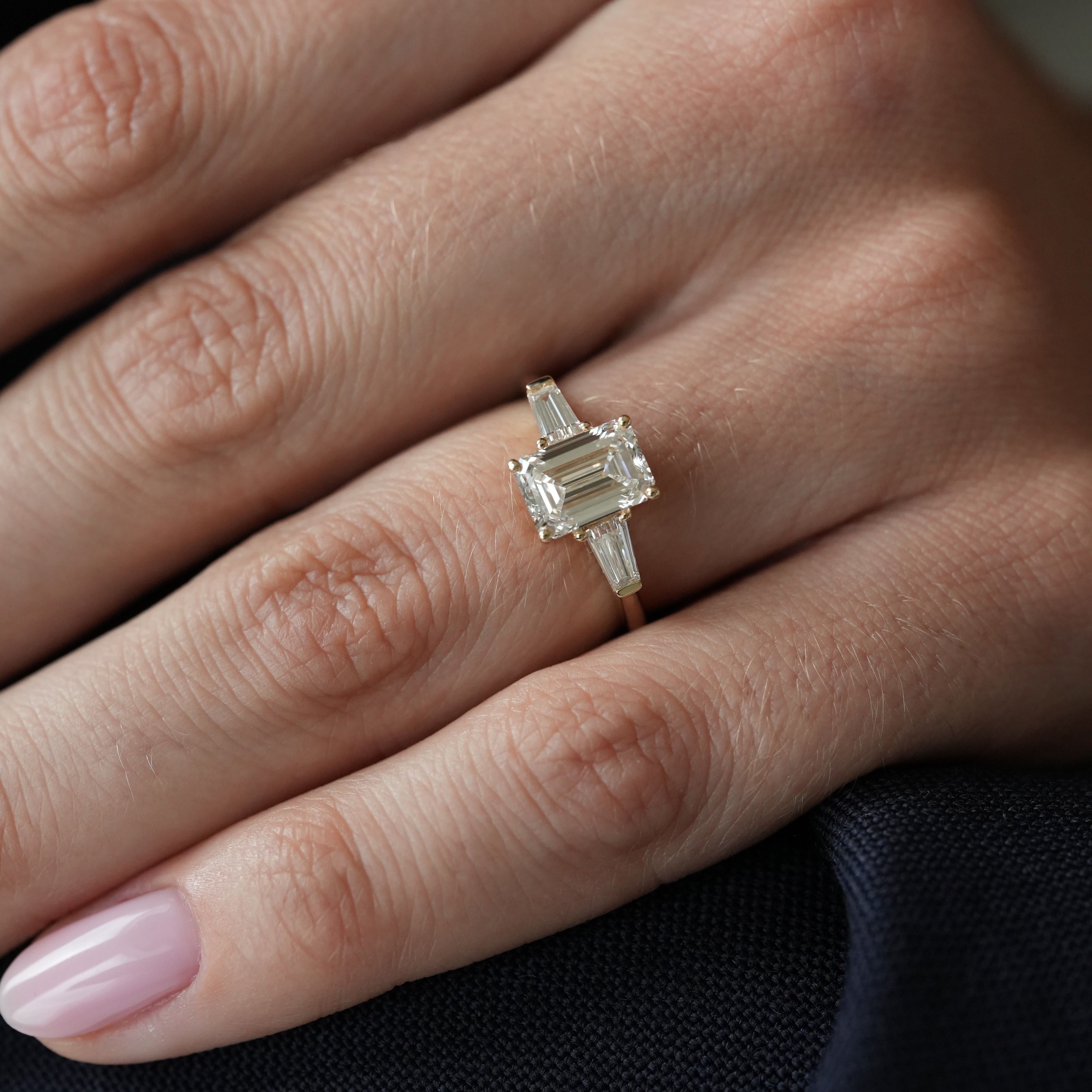 Sample Sale Elizabeth Ring, 2.04 ct, Size 54