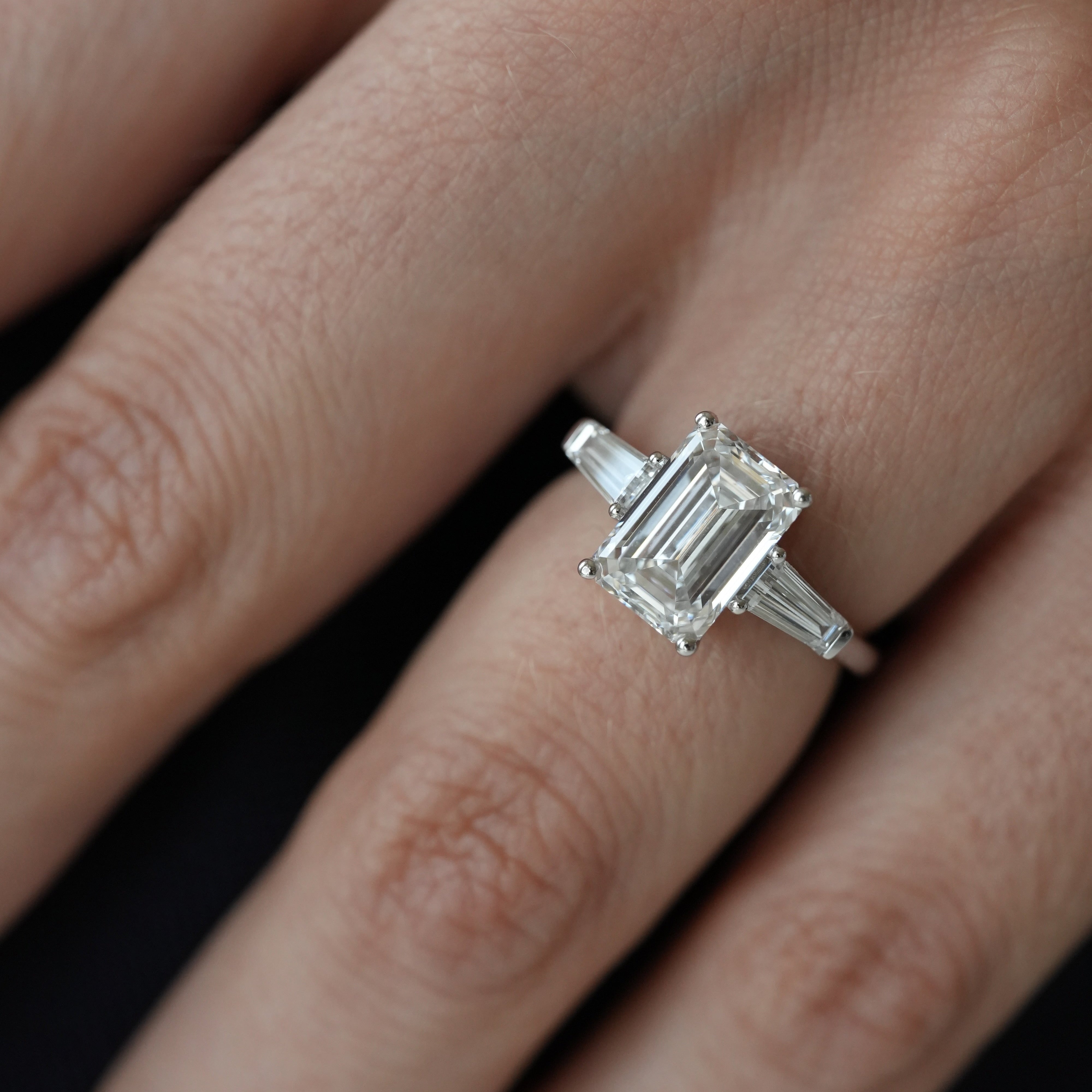 Sample Sale Elizabeth Ring, 3.03 ct, Size 51