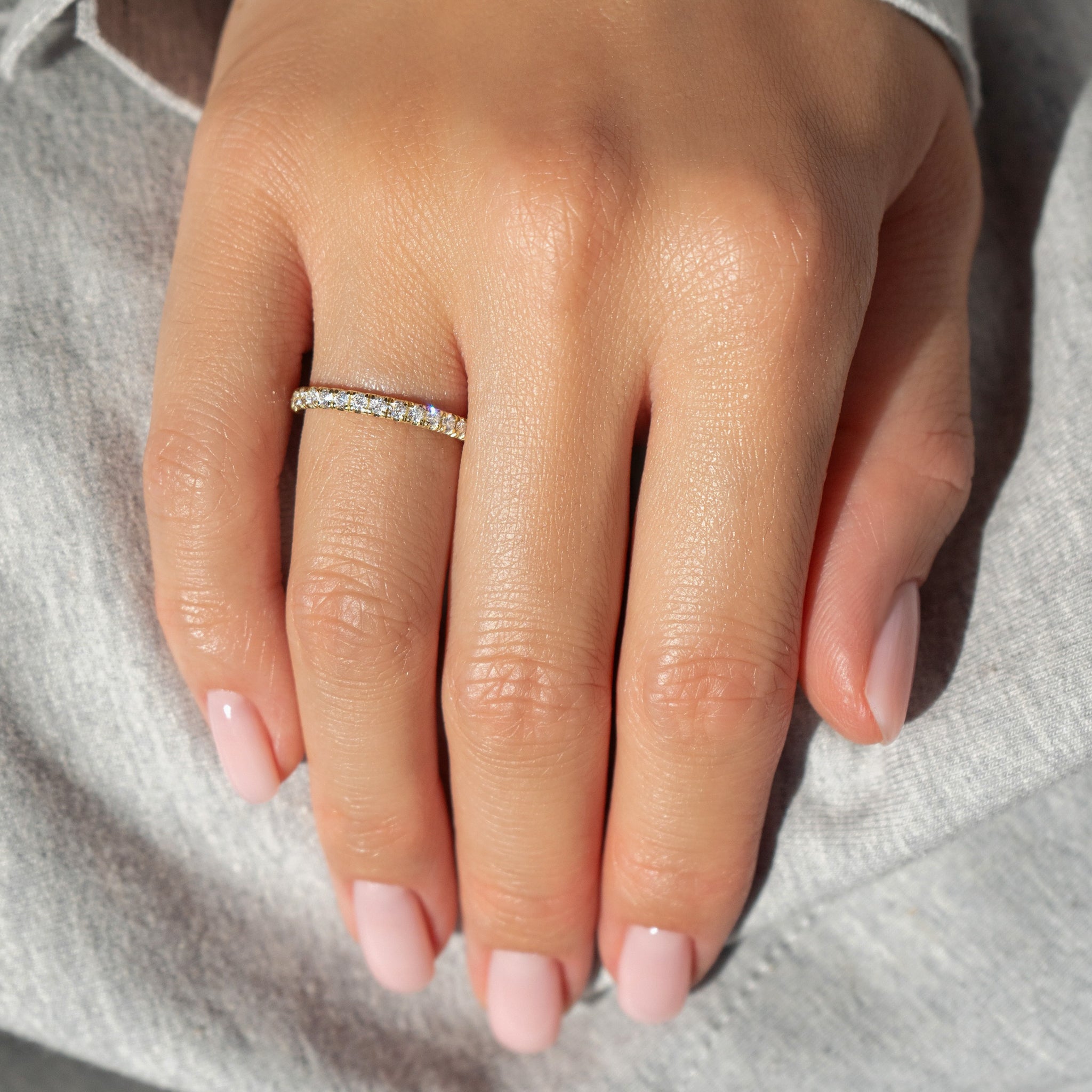 Eternity ring, yellow gold, size 53 - LM STUDIO GmbH