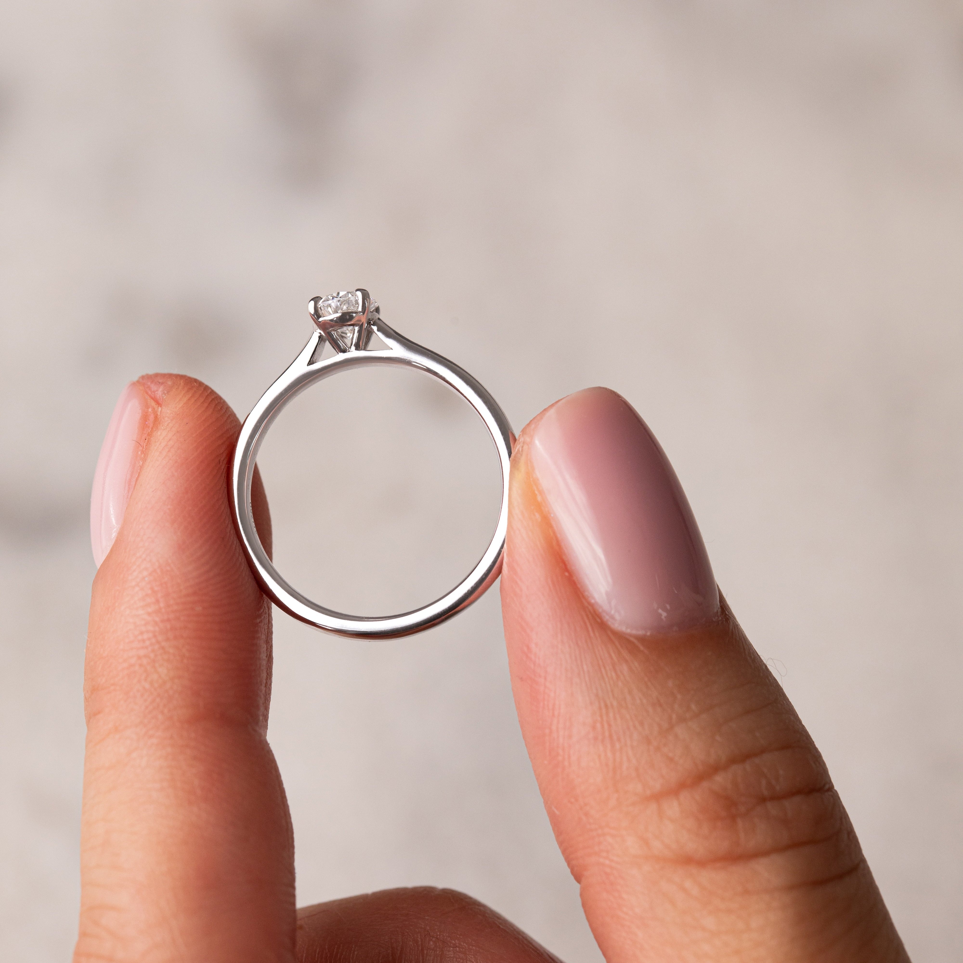 ALARA 0.50 ct, size 52, white gold
