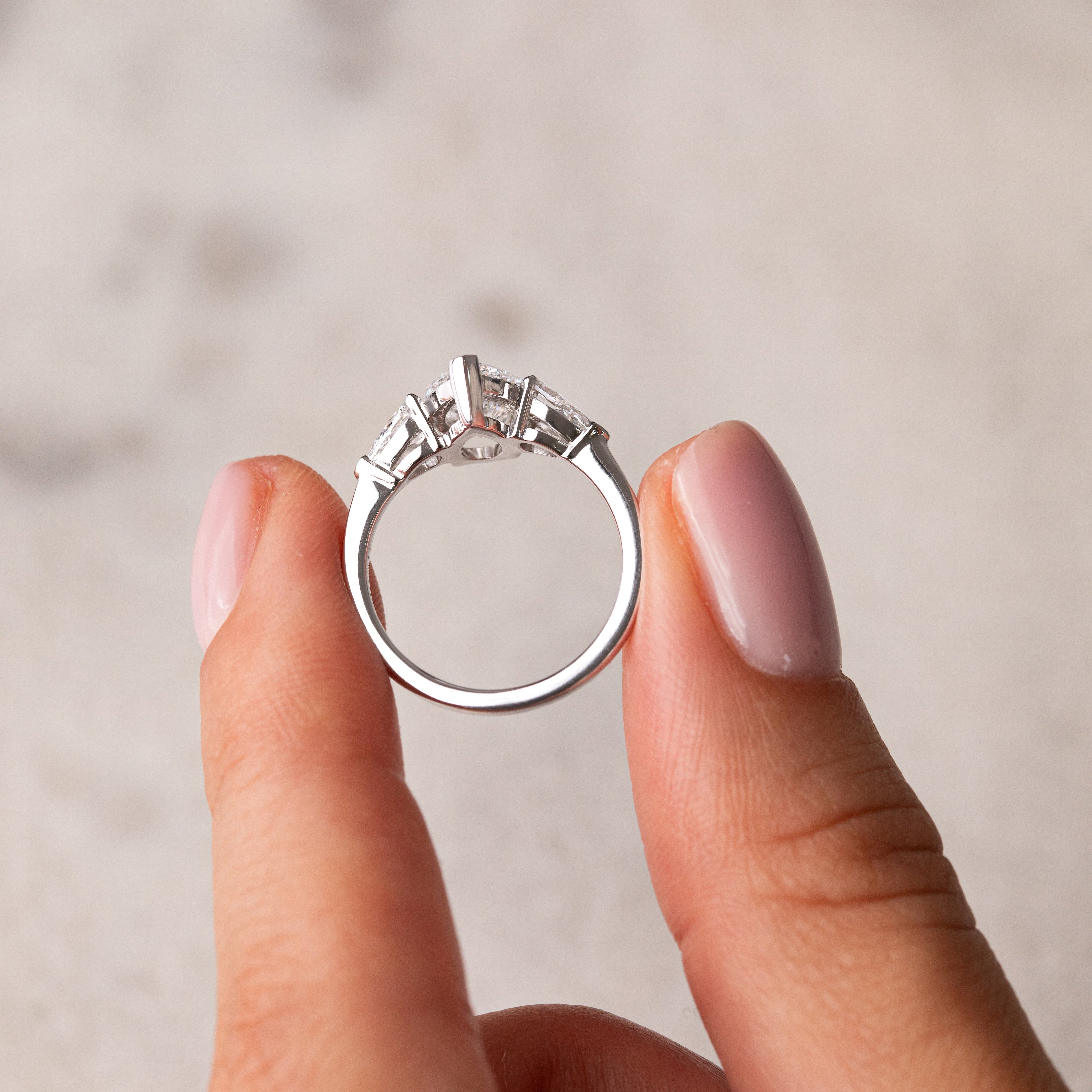 MARLA 1.50 ct, size 49, white gold