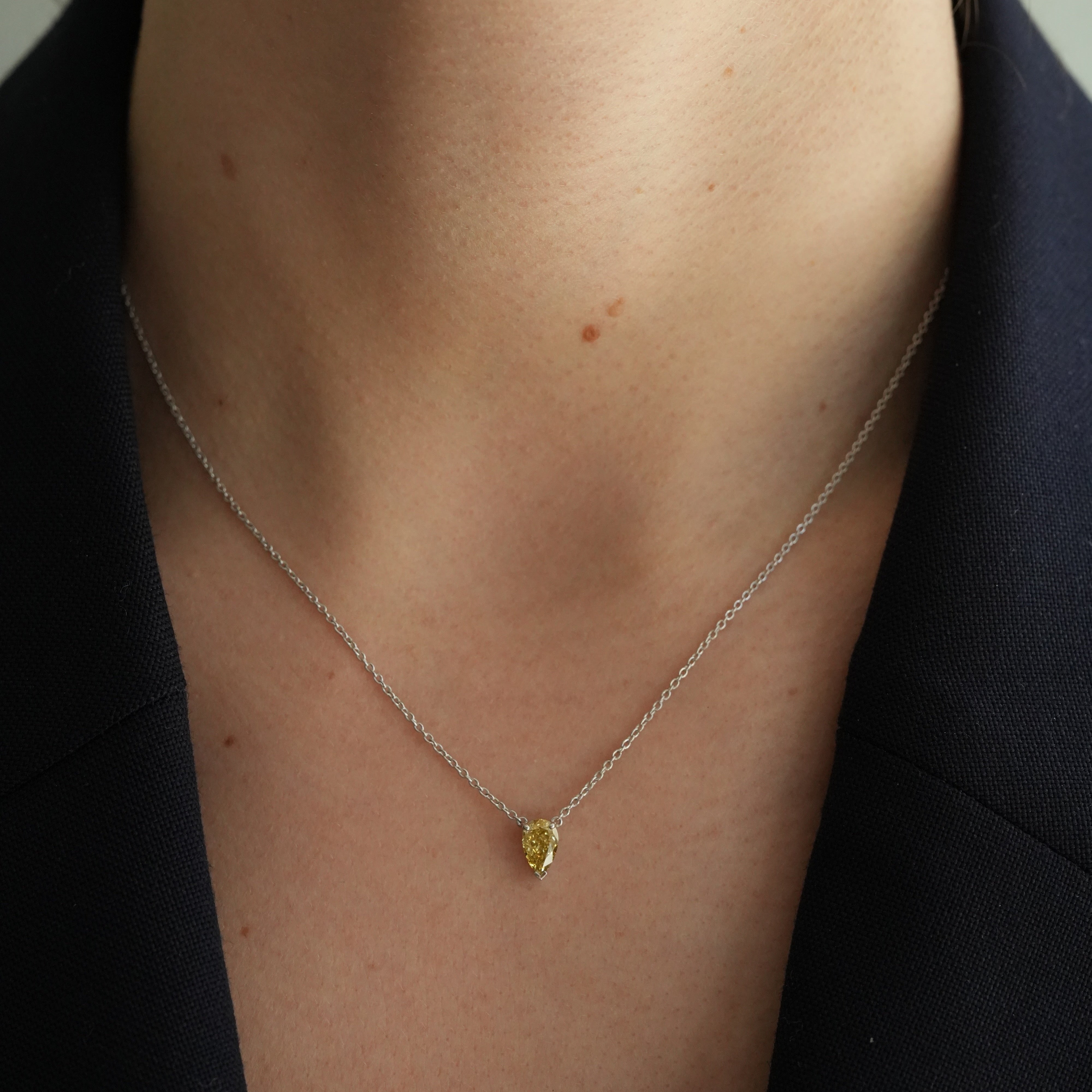 Lumi Necklace, 0.73 ct, white gold - LM STUDIO GmbH