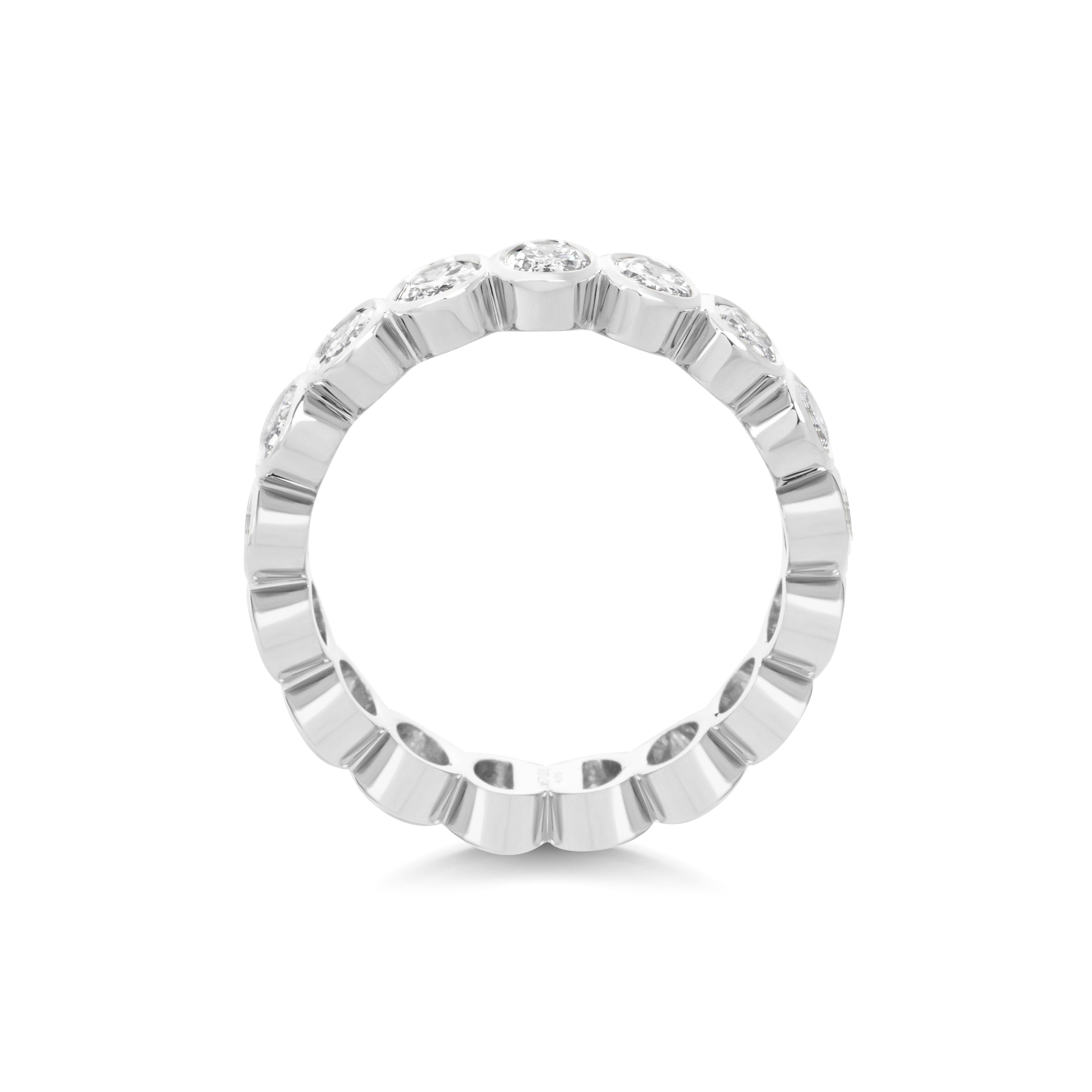 BEZEL OVAL ETERNITY
