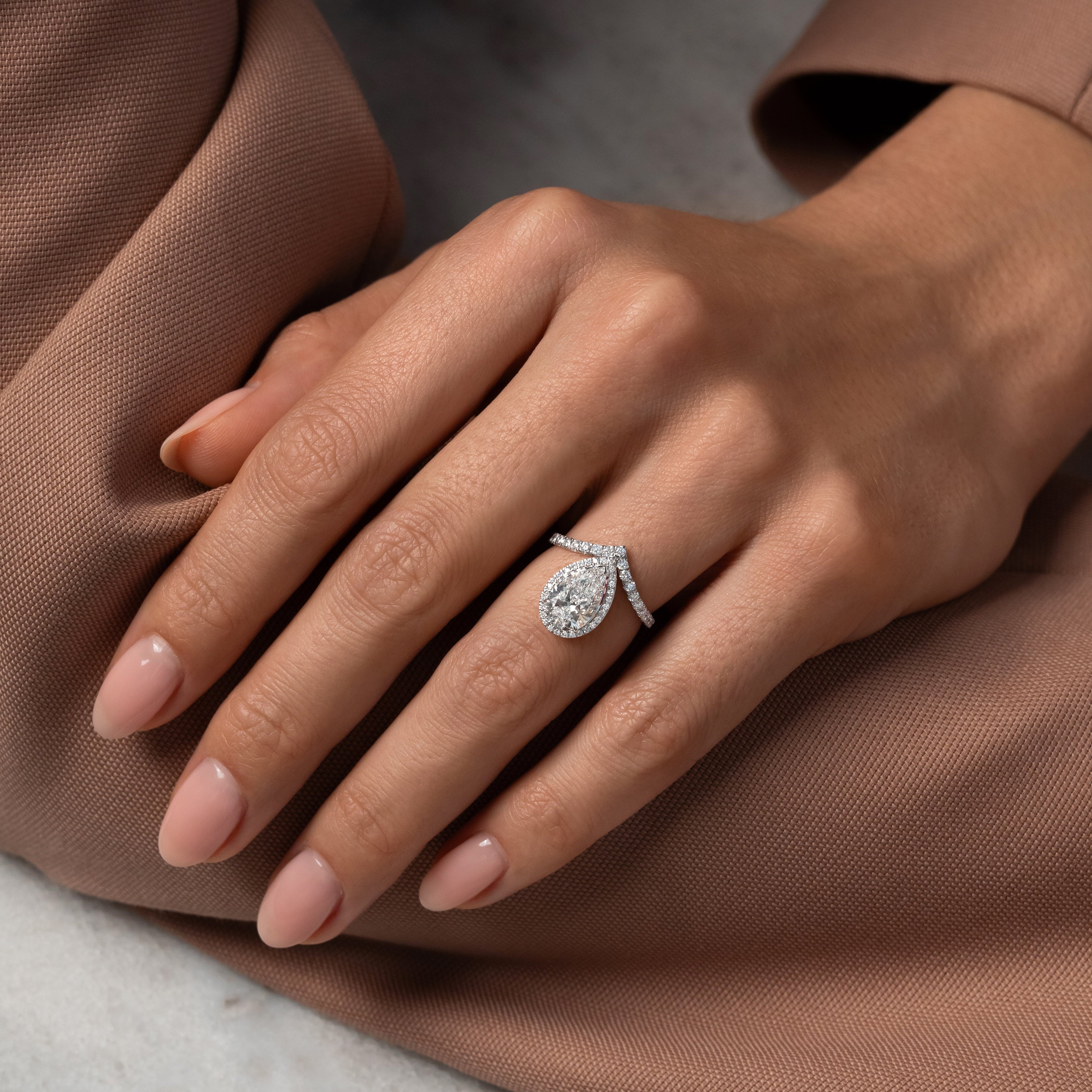 Custom Made Pear Cut Ring, 18 K white gold, 2.00 ct, size 52