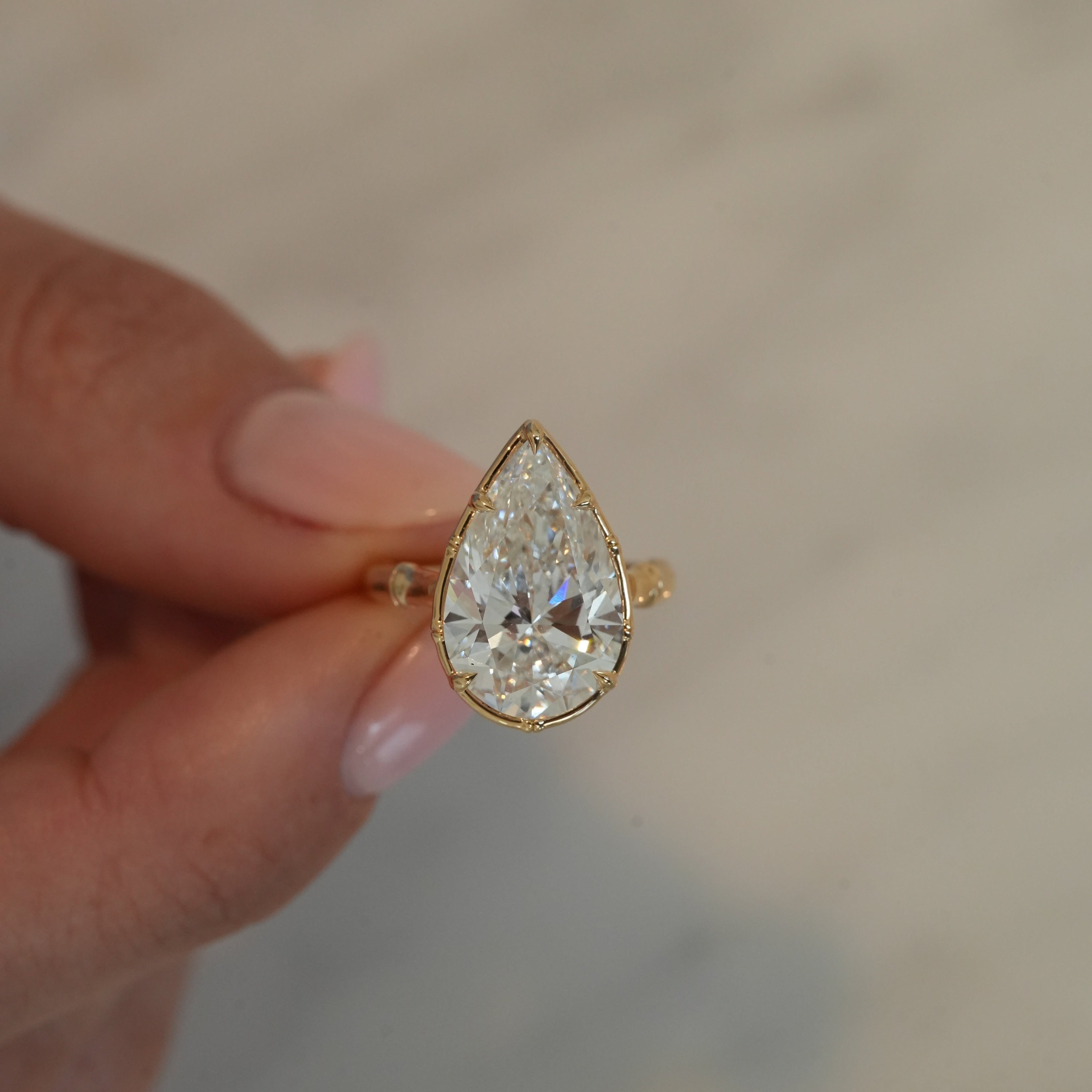 Sugar Cane Pear Ring, 7.04 ct, Size 52 - LM STUDIO GmbH